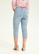 FDJ Ladies Light Wash Suzanne Capri