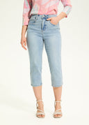FDJ Ladies Light Wash Suzanne Capri