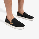 OluKai Men's Lae'ahi Nui Black Tan Shoe