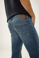 Silver Jeans Men's Zac Boulder Relaxed Fit Jean