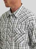 Wrangler Men's 20X Competition Advanced Comfort Olive Madras Long Sleeve Two Pocket Western Snap Shirt