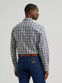 Wrangler Men's Frontier Stone Wrinkle Resist Long Sleeve Western Snap Plaid Shirt