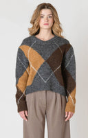 Dex/Room 34 Ladies Neutral Argyle V-Neck Patterned Sweater