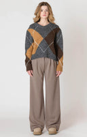 Dex/Room 34 Ladies Neutral Argyle V-Neck Patterned Sweater